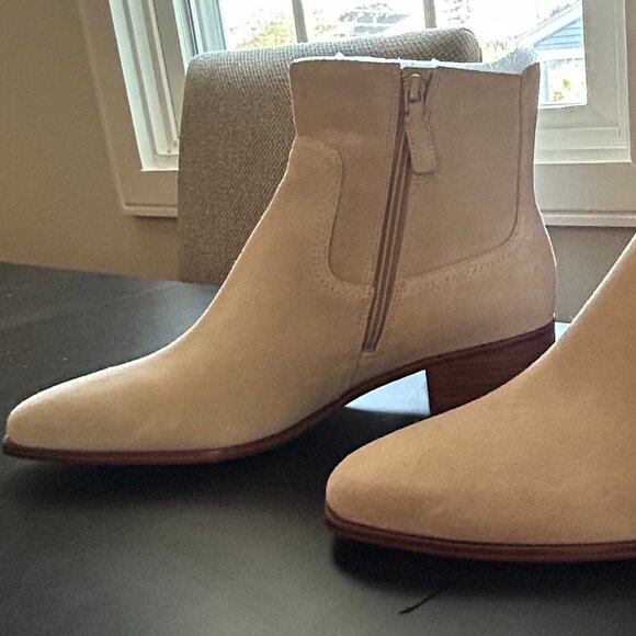 Cole Haan NWOT Niaa suede ankle boot, womens size 10 - Picture 1 of 4